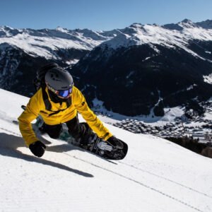 snowboarder carving on the slope in Davos